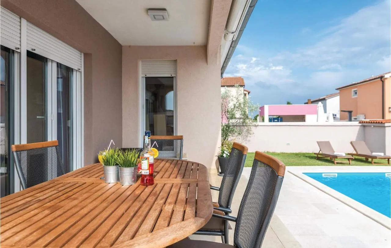 Awesome Home In Pula With Wifi