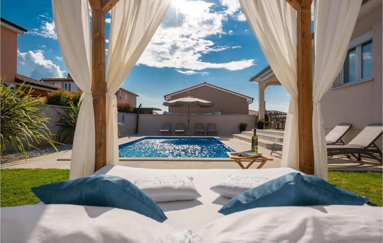 Awesome Home In Pula With Wifi Casa vacanze